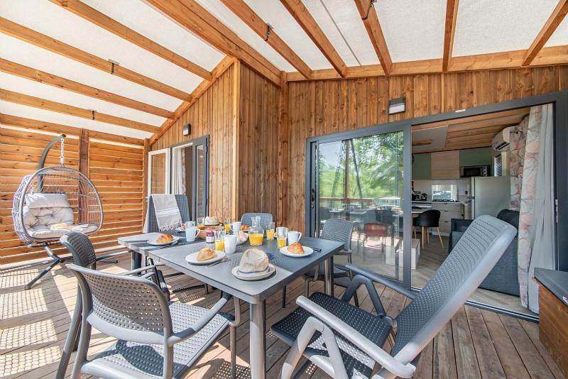 Camping Le Sorlut Cozes Exterior photo
